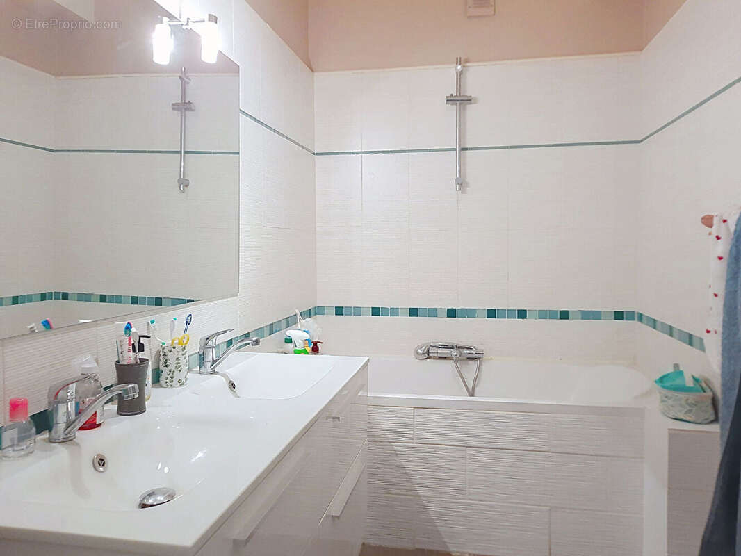 Appartement à MARSEILLE-12E