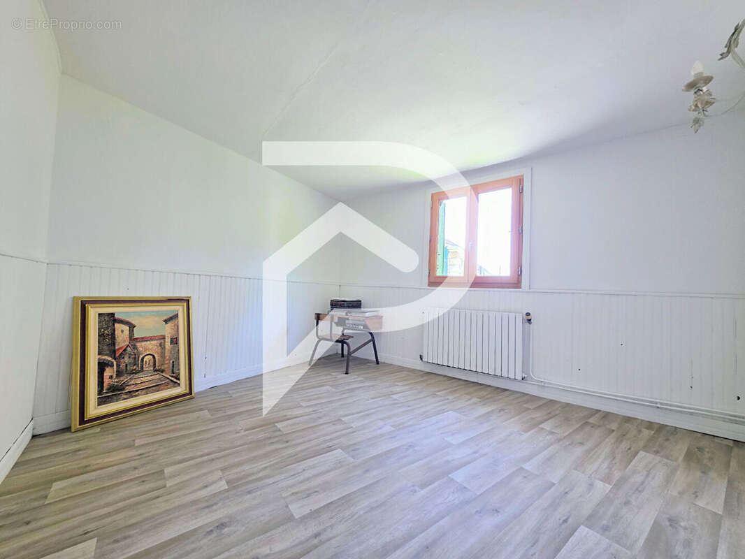 Maison à MONTATAIRE