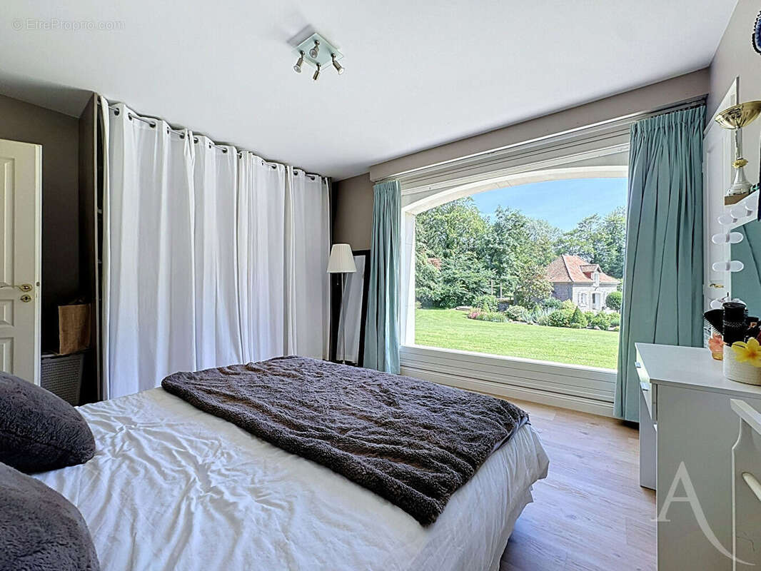 Demeure de prestige - 353m² - WIMILLE - photo 6