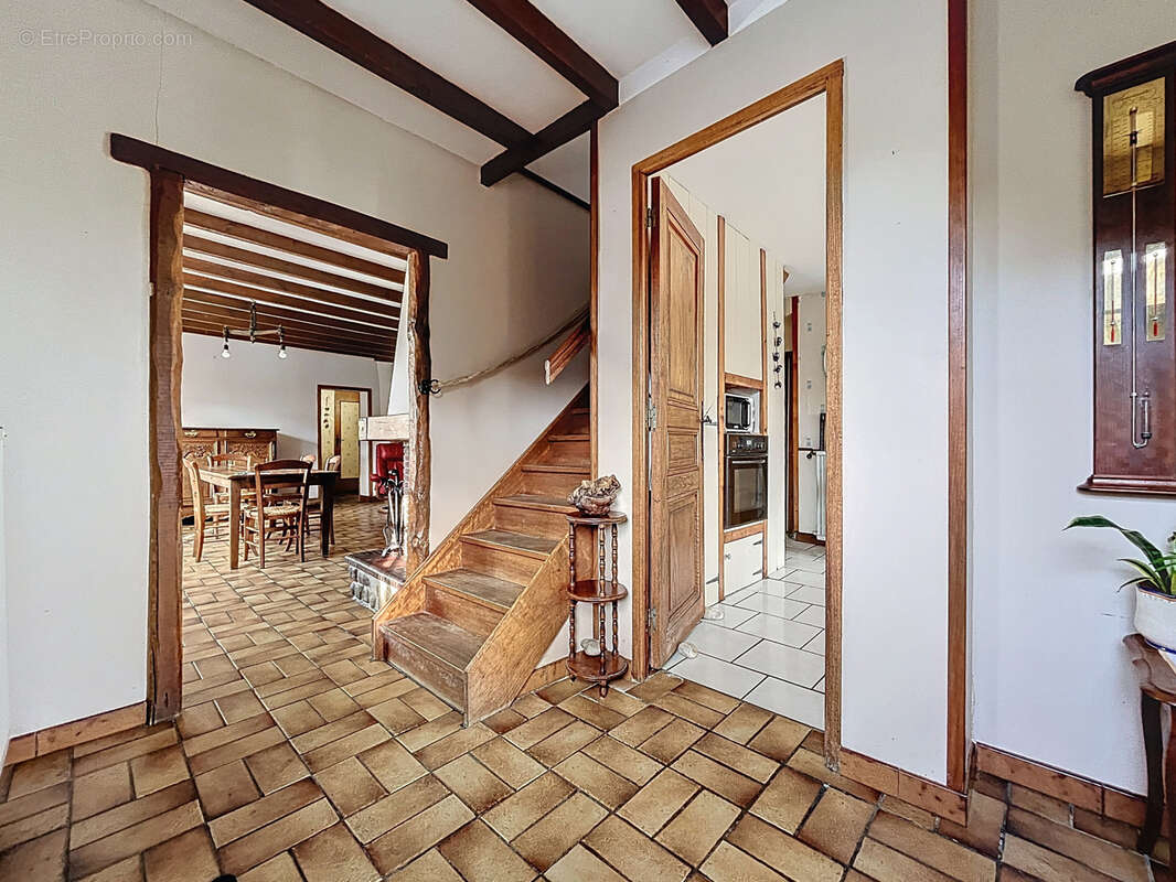 Maison à SAINT-JEAN-DE-SAVIGNY