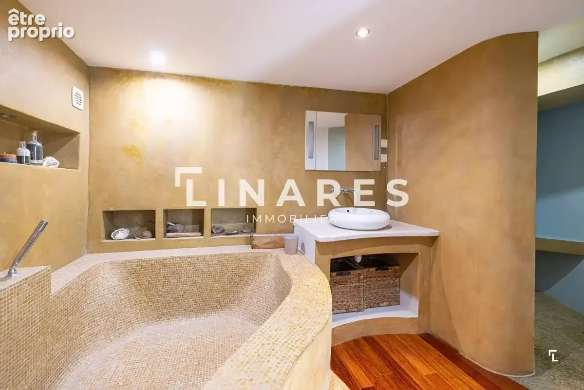 LA SELVAGGIA - Villa T7 de 190m2 - Parcelle 1137m2 - Piscine - 13190 ALLAUCH - photo 16