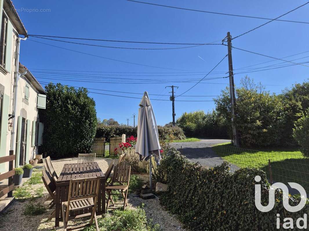 Maison 140 m² à Scille  - photo 2