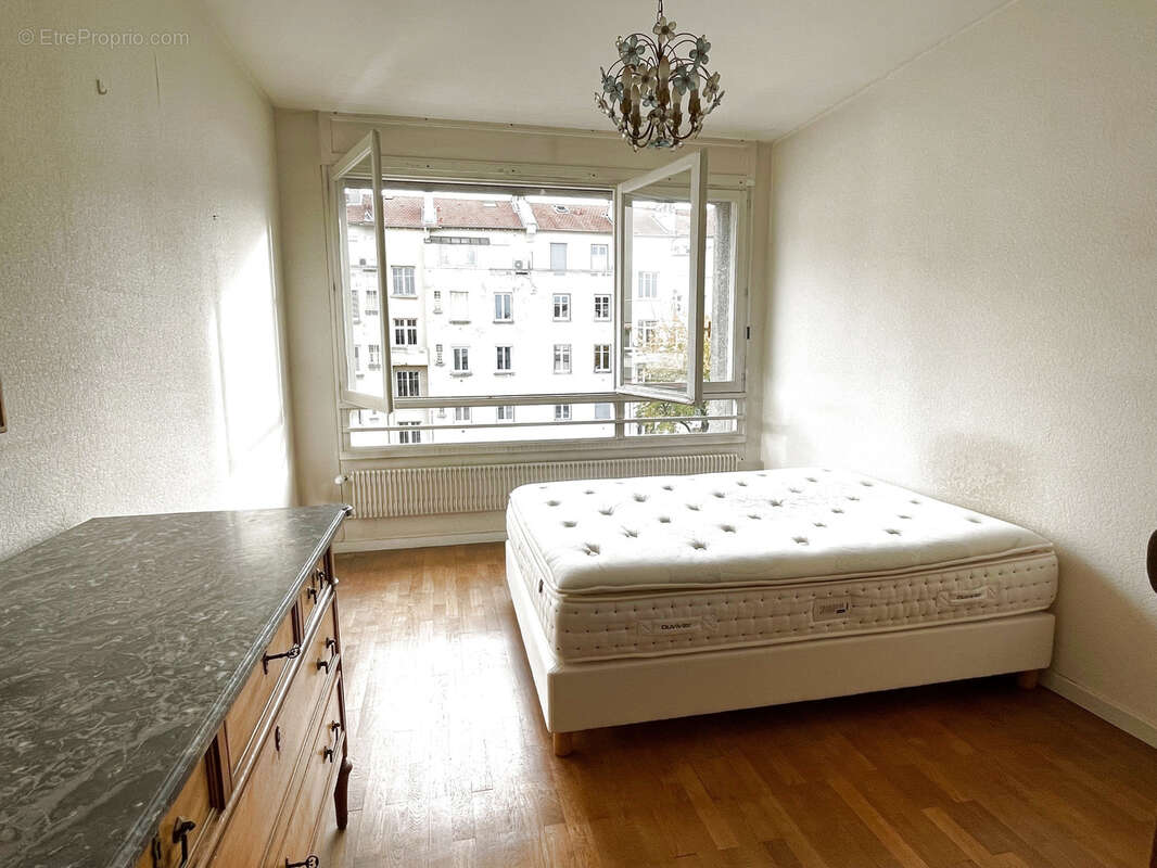 Appartement à LYON-6E
