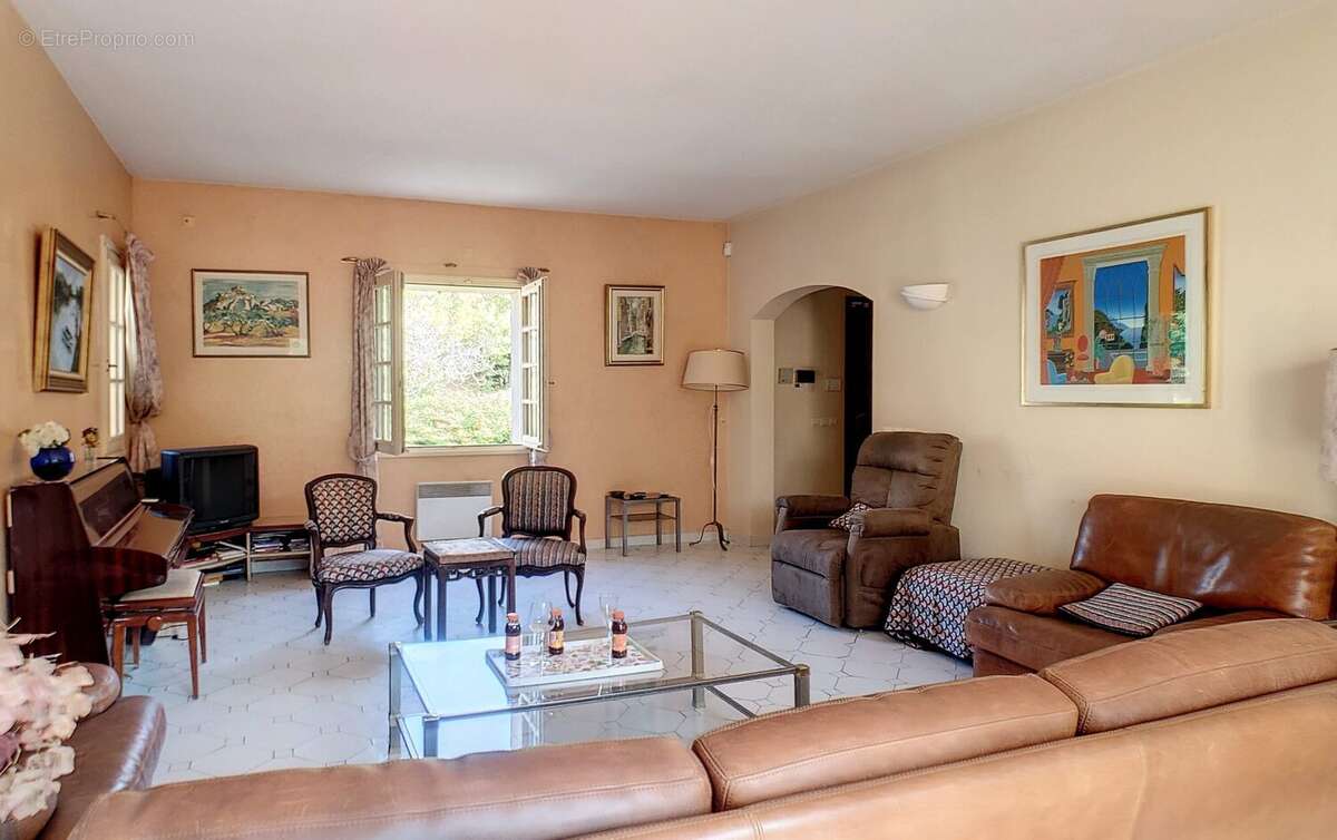 Maison à SIX-FOURS-LES-PLAGES