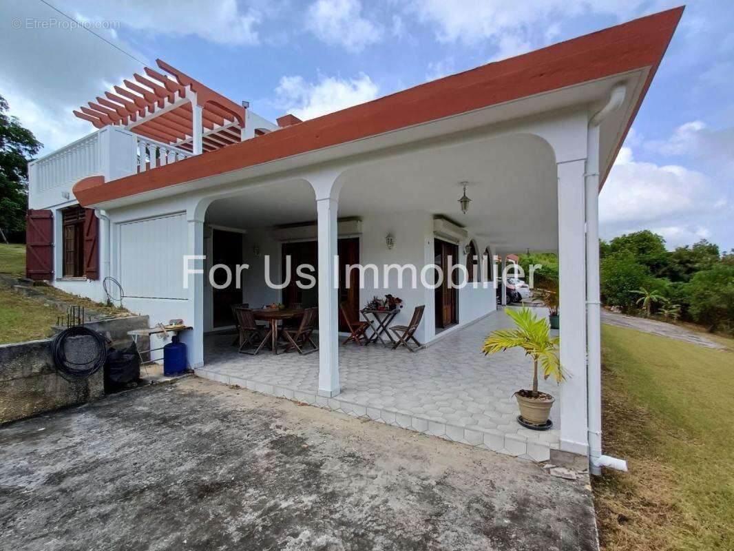 Maison à SAINTE-ANNE