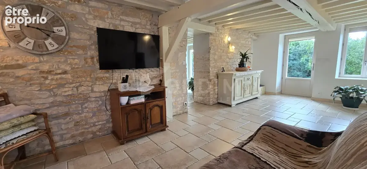 Ancienne longère en pierre rénovée - 182m² - photo 6