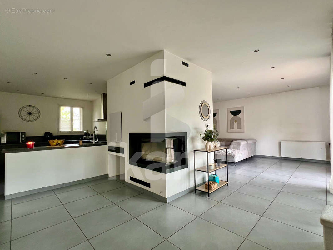 Maison à BOURGOIN-JALLIEU