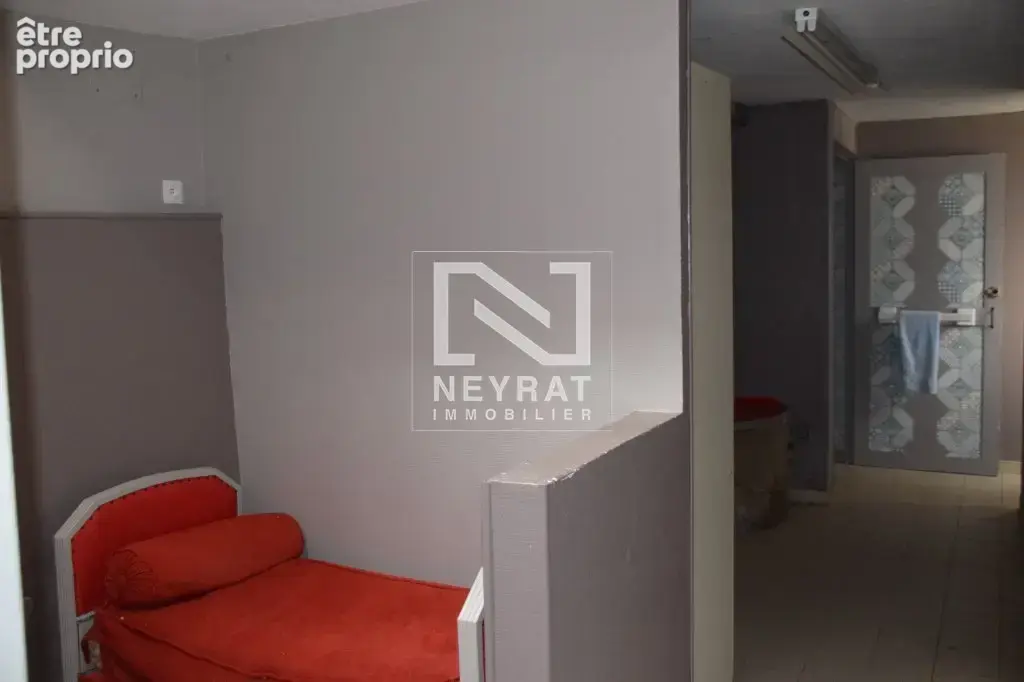 SAULIEU - immeuble avec Local commercial 230m² dans la rue principale - photo 4