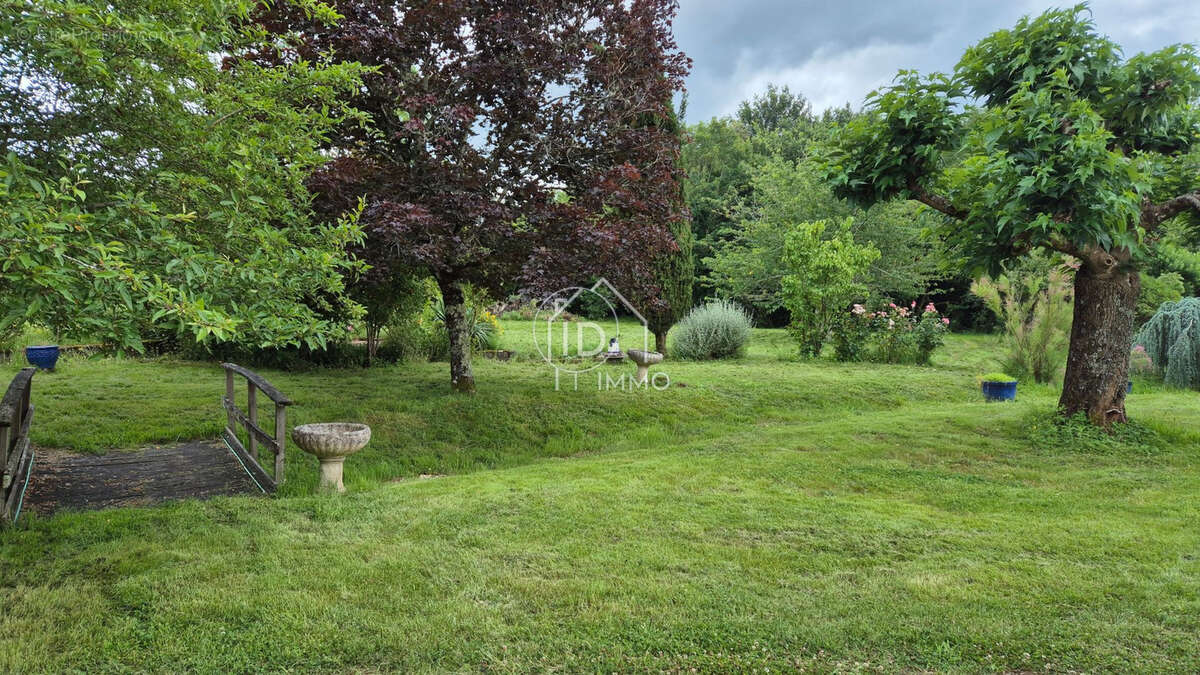 Maison à SAINT-LAURENT-DES-HOMMES