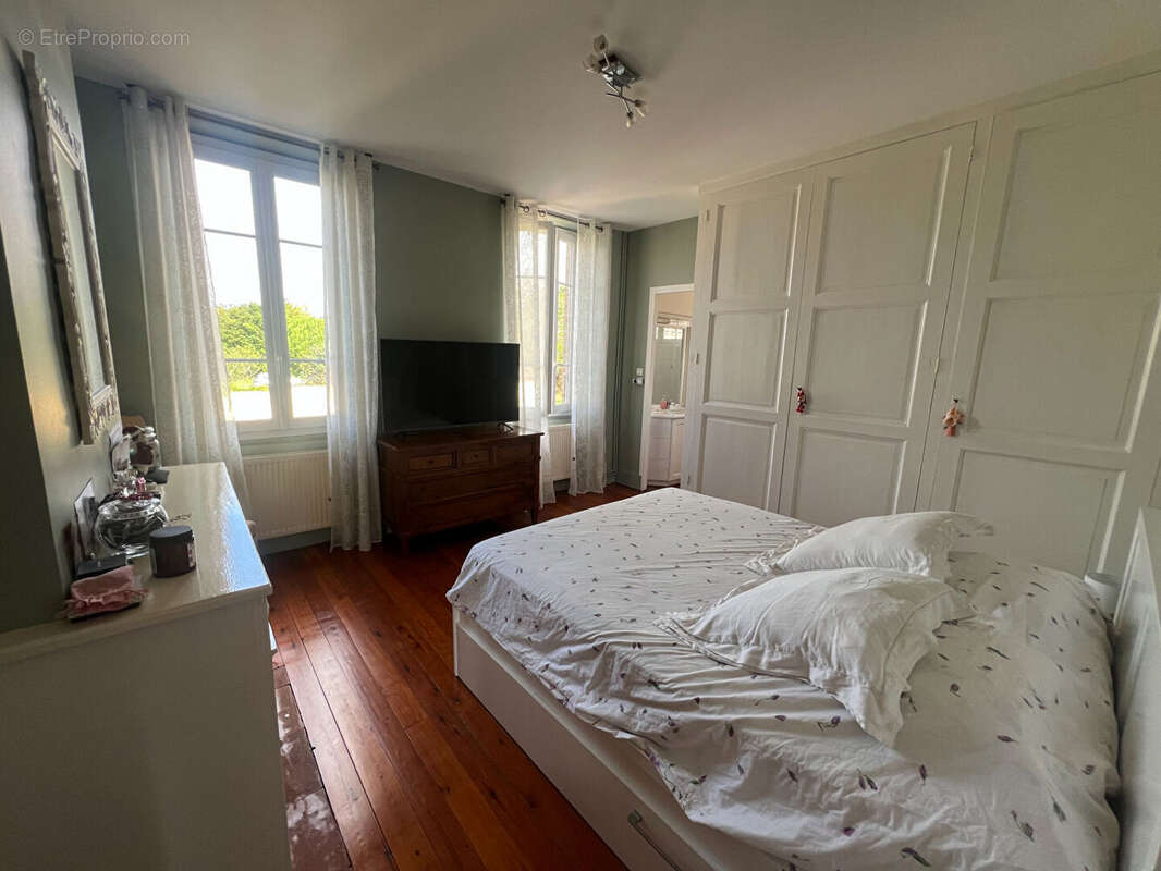 Maison à GRATENTOUR