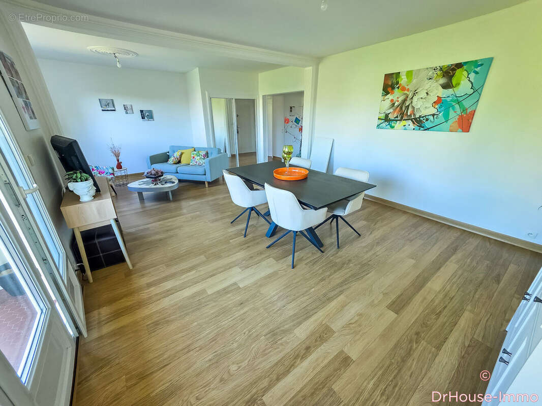 Appartement 78 m² à Joue-Les-Tours  - photo 22