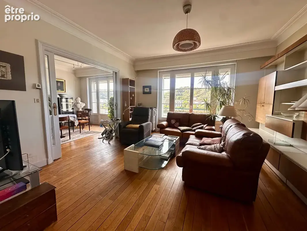 VIENNE sous-préfecture - Vue sur Rhône - Appartement de caractère - 134 m² - 6 pièces - photo 3
