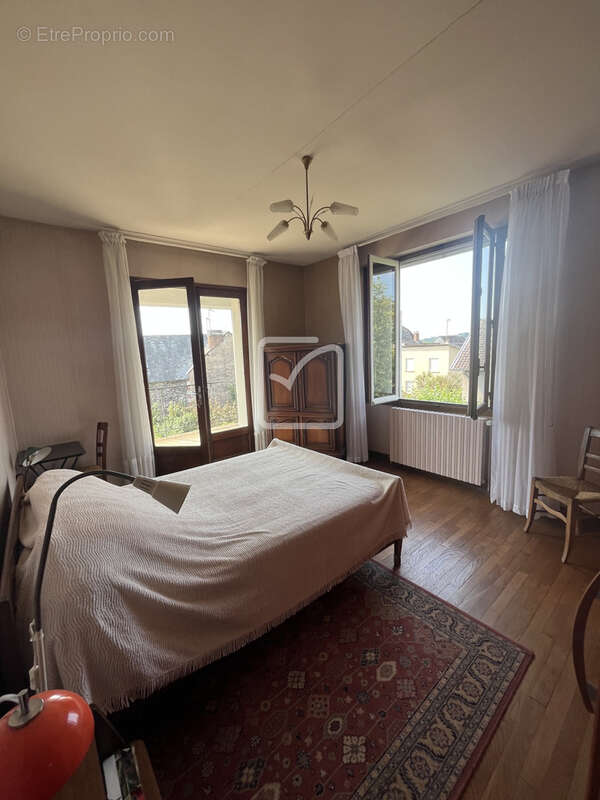 Maison à OBJAT