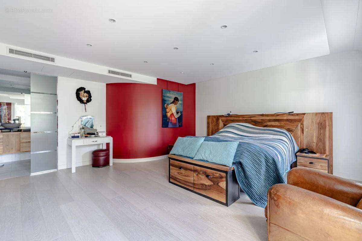 Appartement à ENGHIEN-LES-BAINS