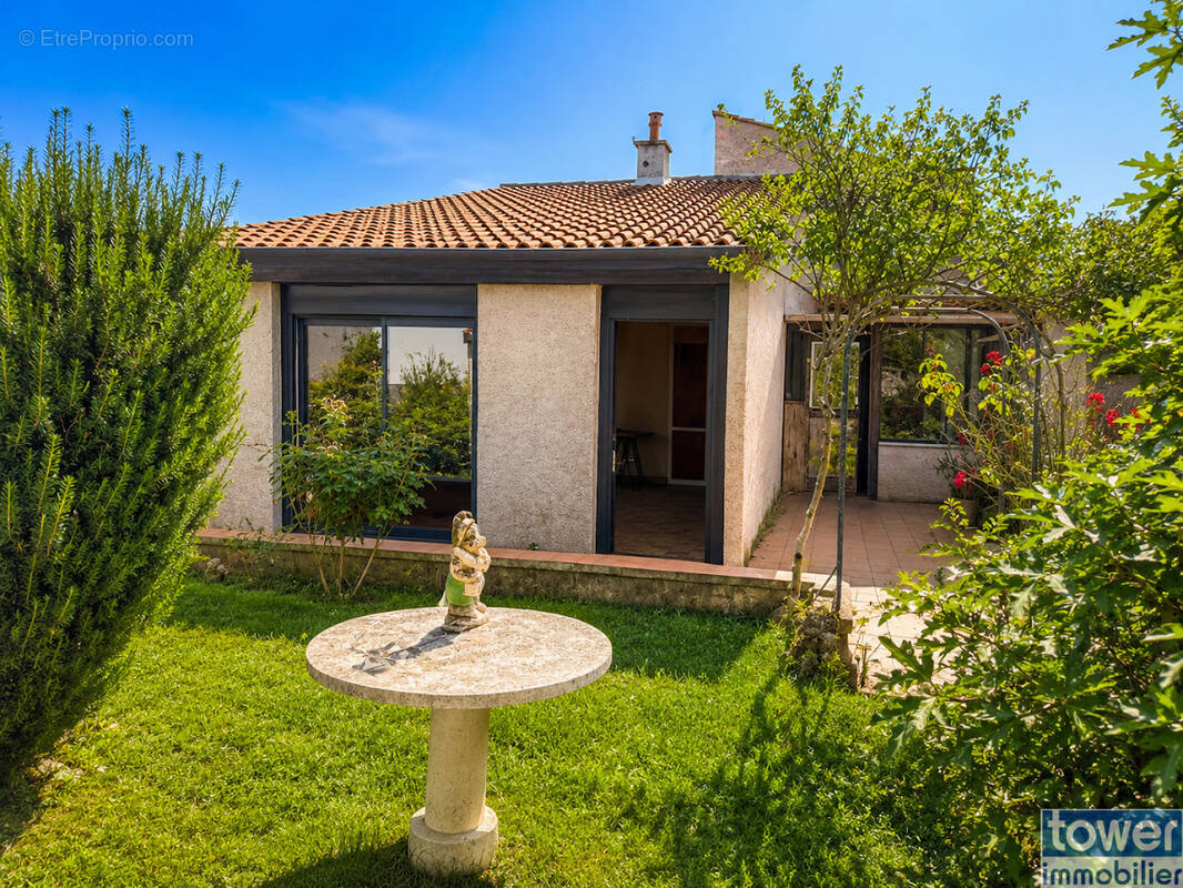 Maison à VILLEFRANCHE-DE-ROUERGUE