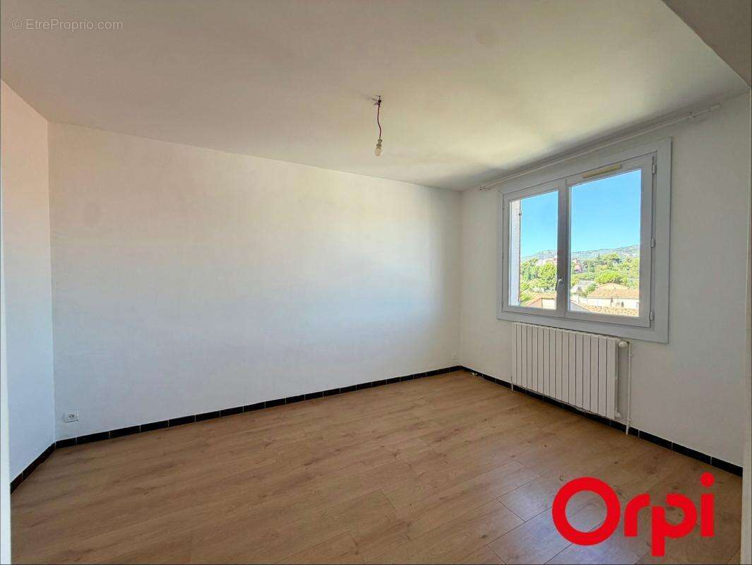 Maison familiale de 190 m² – 4 chambres – jardin 122 m² – garage 35 m² – potentiel 2 logements - la penne-sur-huveaune 13821 - photo 8
