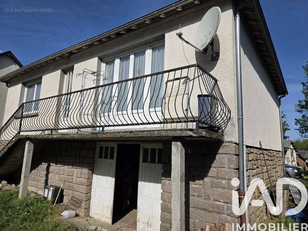 Photo 1 - Maison à PEYRELEVADE