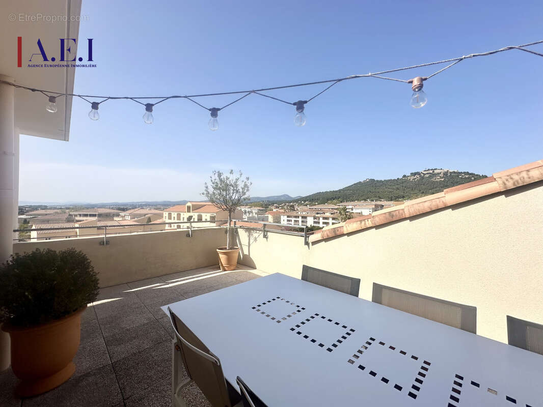 Appartement à SIX-FOURS-LES-PLAGES