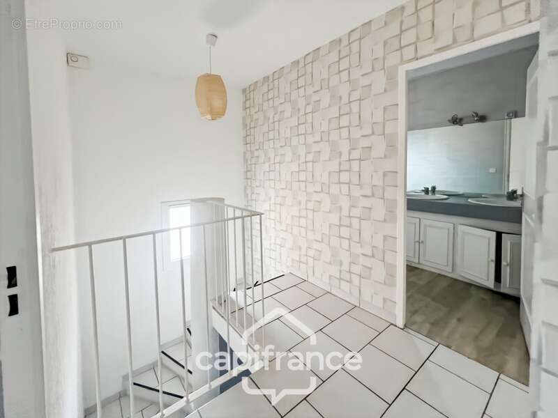 Maison à CARQUEIRANNE