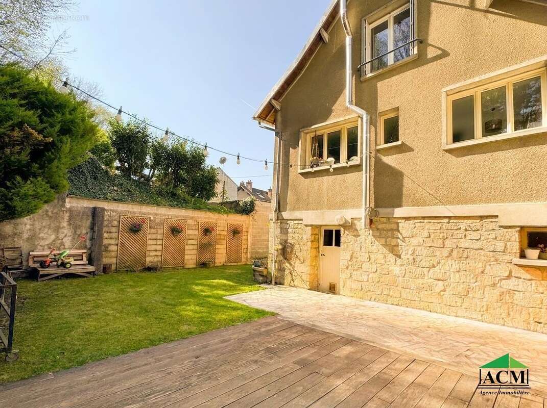 Maison à MERY-SUR-OISE