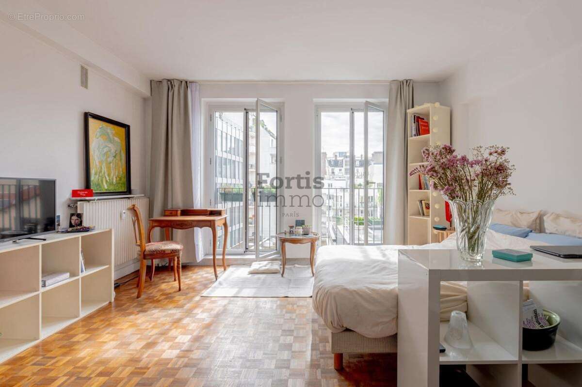 Appartement à PARIS-12E
