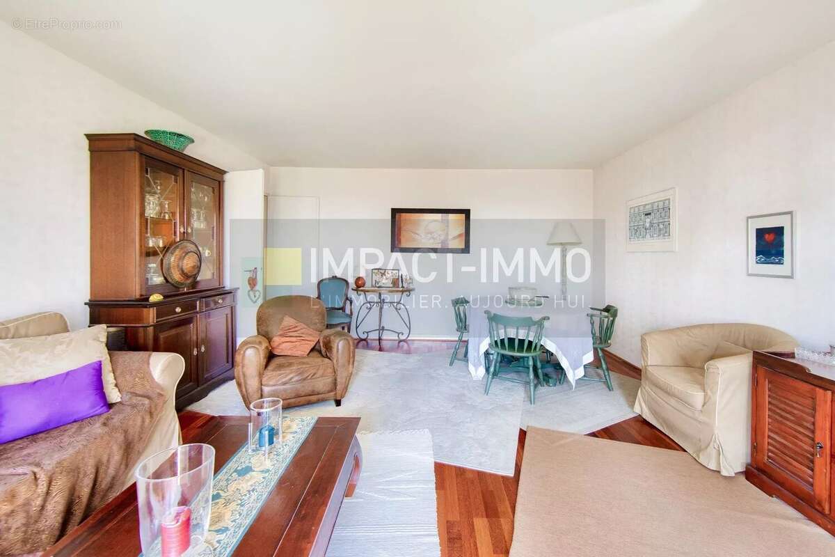 Appartement à SURESNES