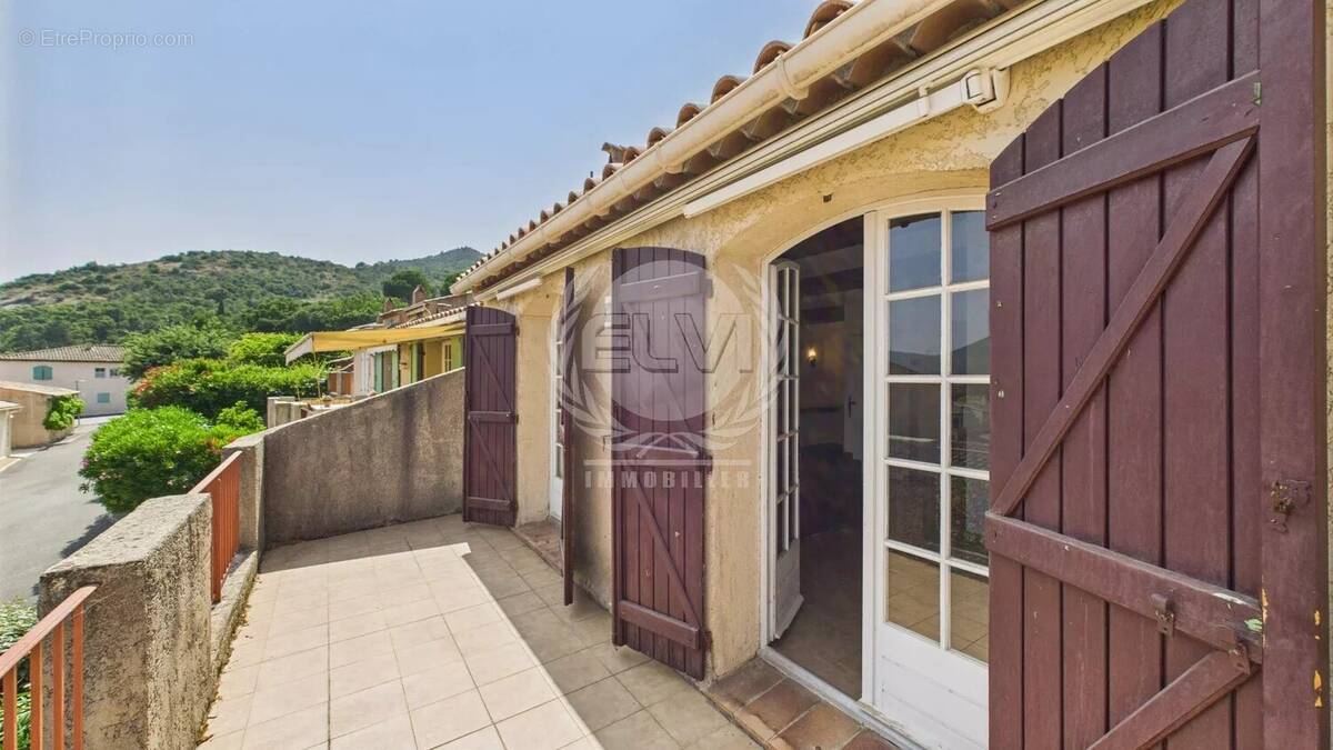 Maison à PLAN-DE-LA-TOUR