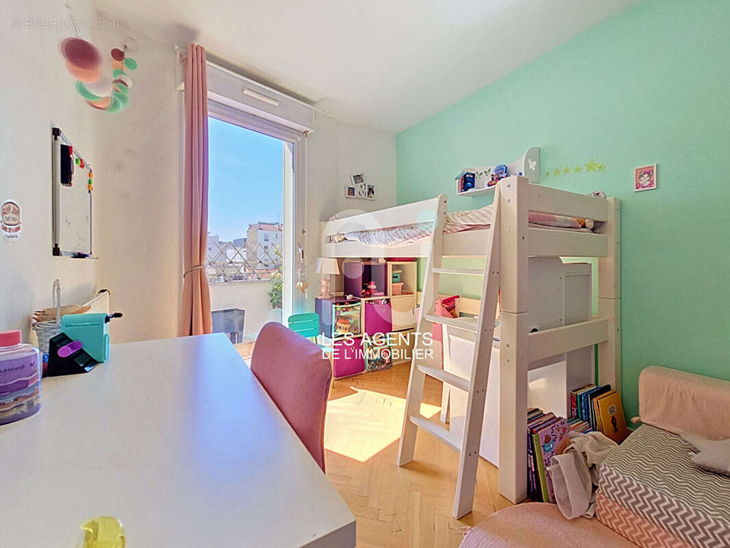 Appartement à ASNIERES-SUR-SEINE