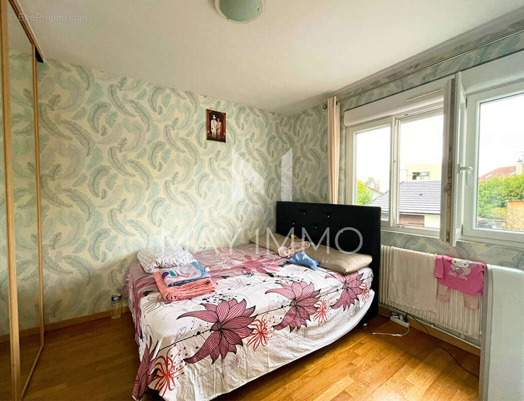 Maison à VAIRES-SUR-MARNE