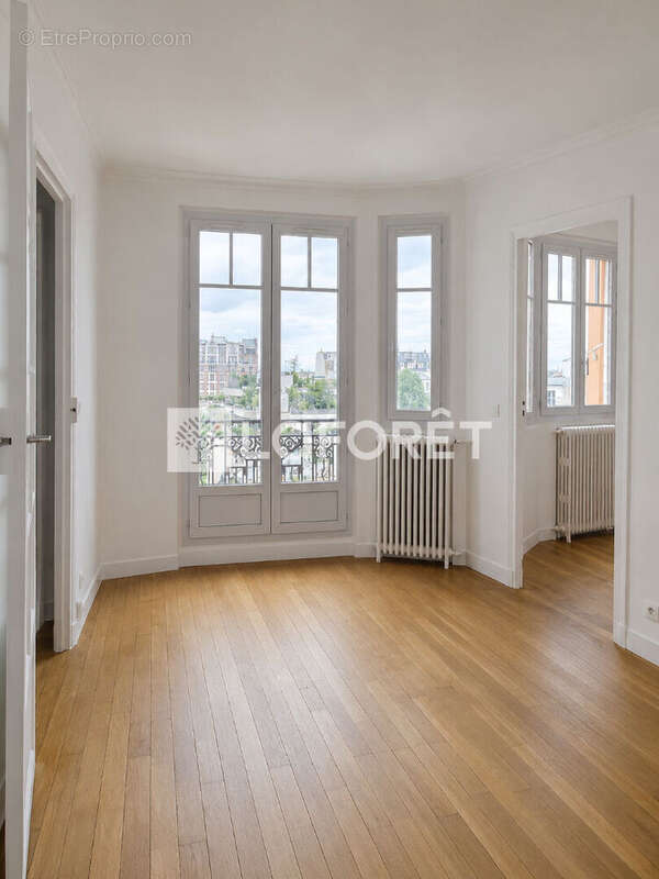Appartement à NEUILLY-SUR-SEINE