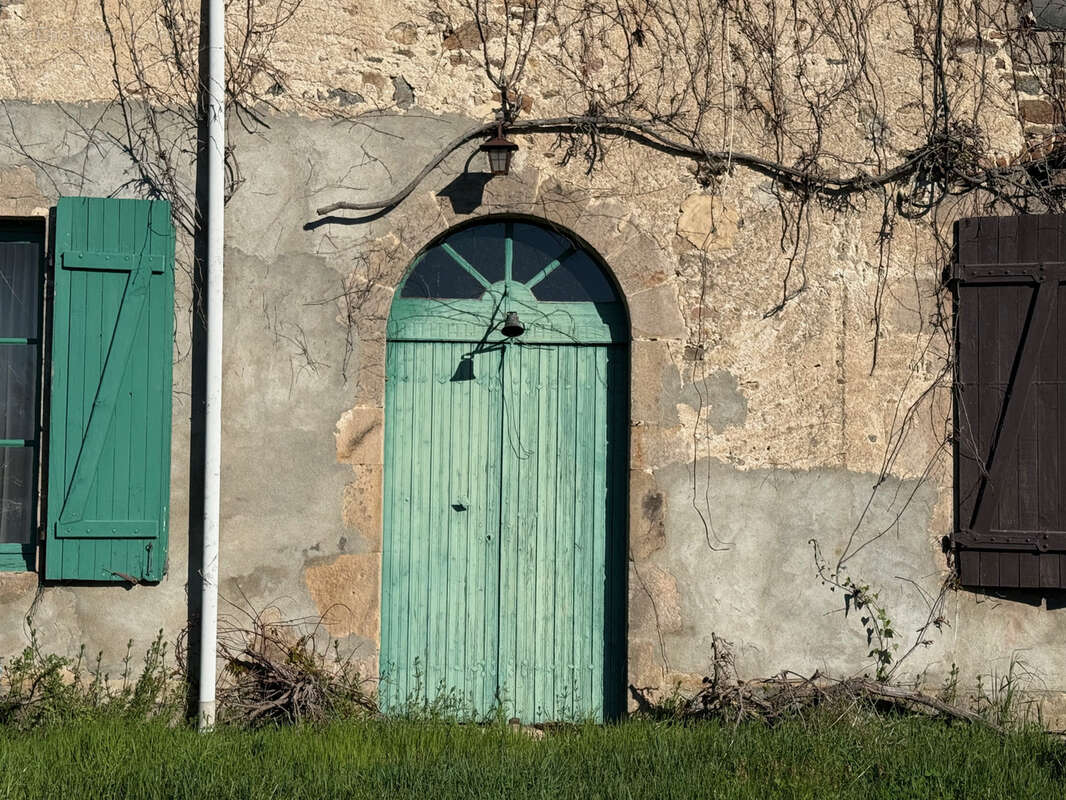 Maison à ARS-LES-FAVETS