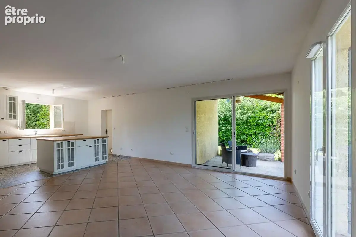 À VENDRE Villa  Plain-pied T4 de 92 m2 avec piscine à Bessières - 31660 - photo 4