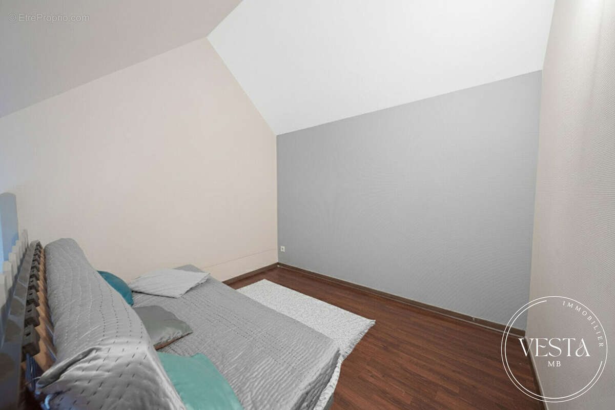 Maison à BELLENEUVE