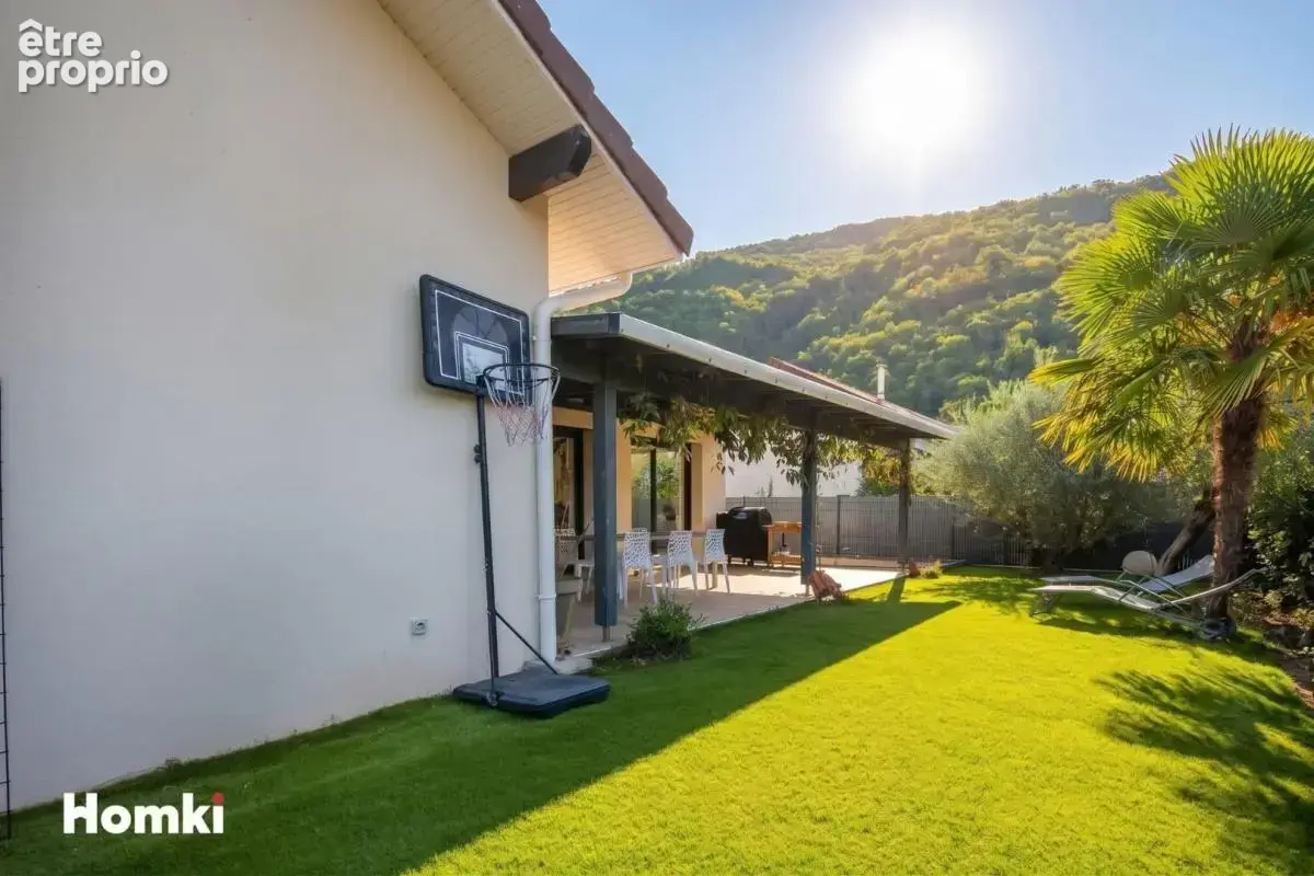 L'élégance d'une maison contemporaine, Le confort du plain-pied, maison de 118 m²à La Pierre 38570 - photo 15