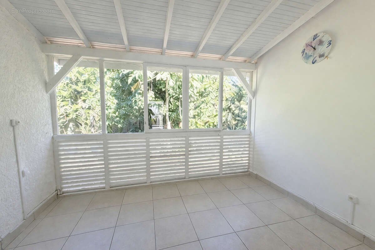 Maison à BAIE-MAHAULT