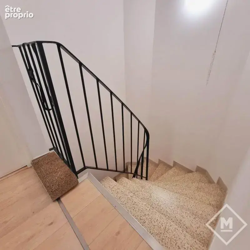 Superbe Duplex T6 de 122 m² refait à neuf, extérieurs et parking facile à Saint-Jérôme - photo 9