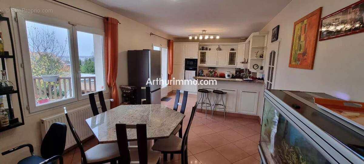 Maison à LIMEIL-BREVANNES