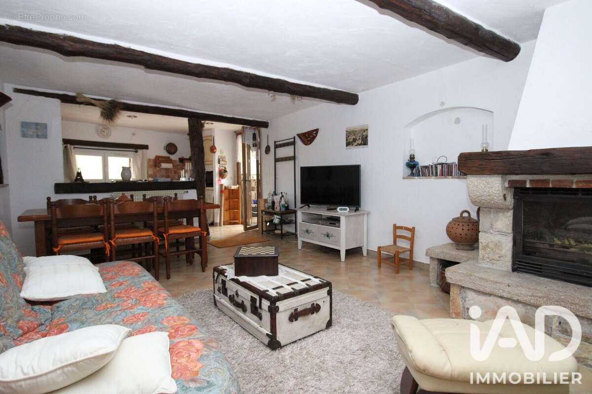 Maison 93 m² à Comps-Sur-Artuby  - photo 2