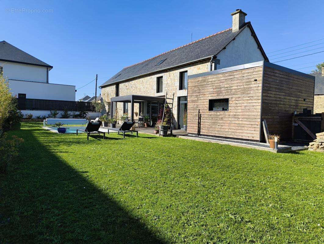 Maison à ANDOUILLE-NEUVILLE