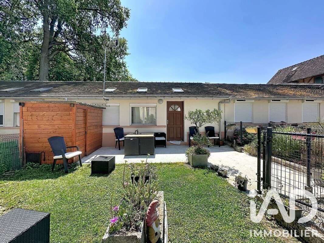 Appartement 25 m² à Vert-Saint-Denis  - photo 8