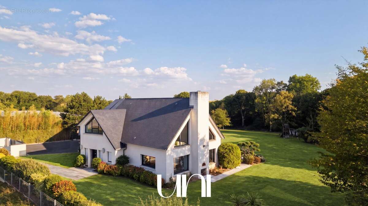 Maison 8 pièces de 295m2 avec piscine - BIÉVILLE-BEUVILLE - photo 5