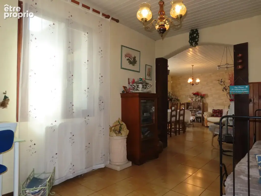Maison proche du centre Mairie CHARVIEU, - photo 8