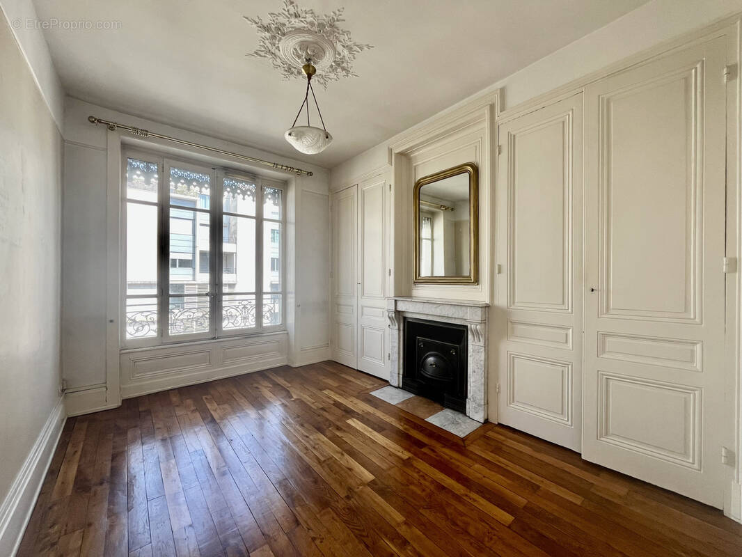 Appartement à LYON-6E