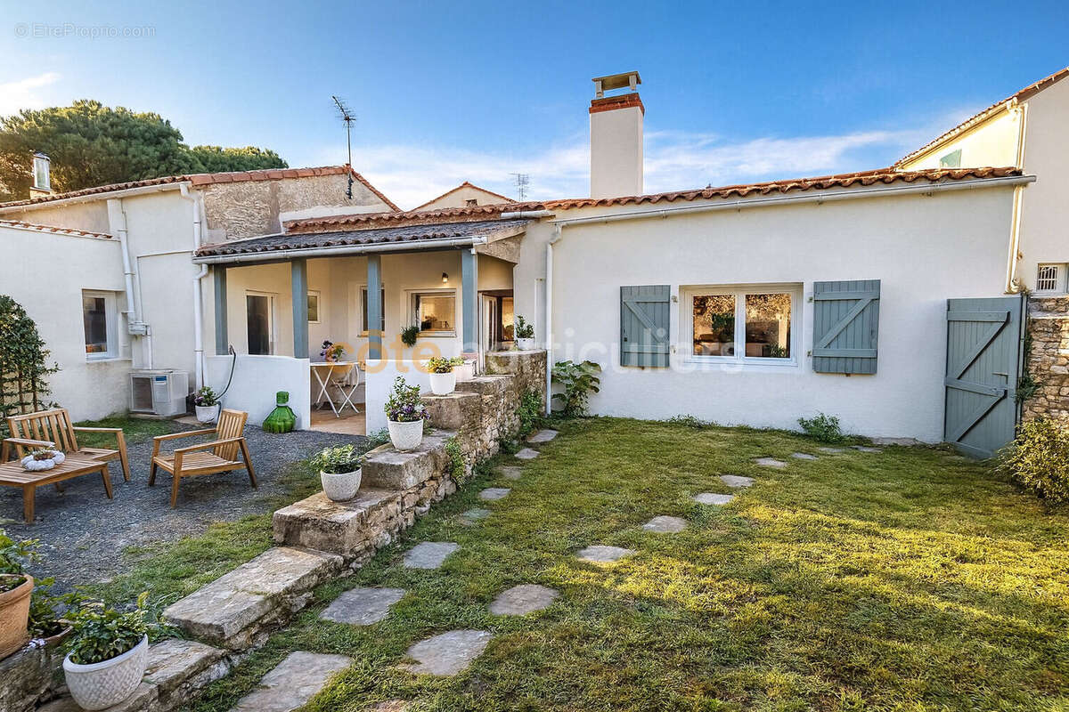 Maison à CHAILLE-LES-MARAIS