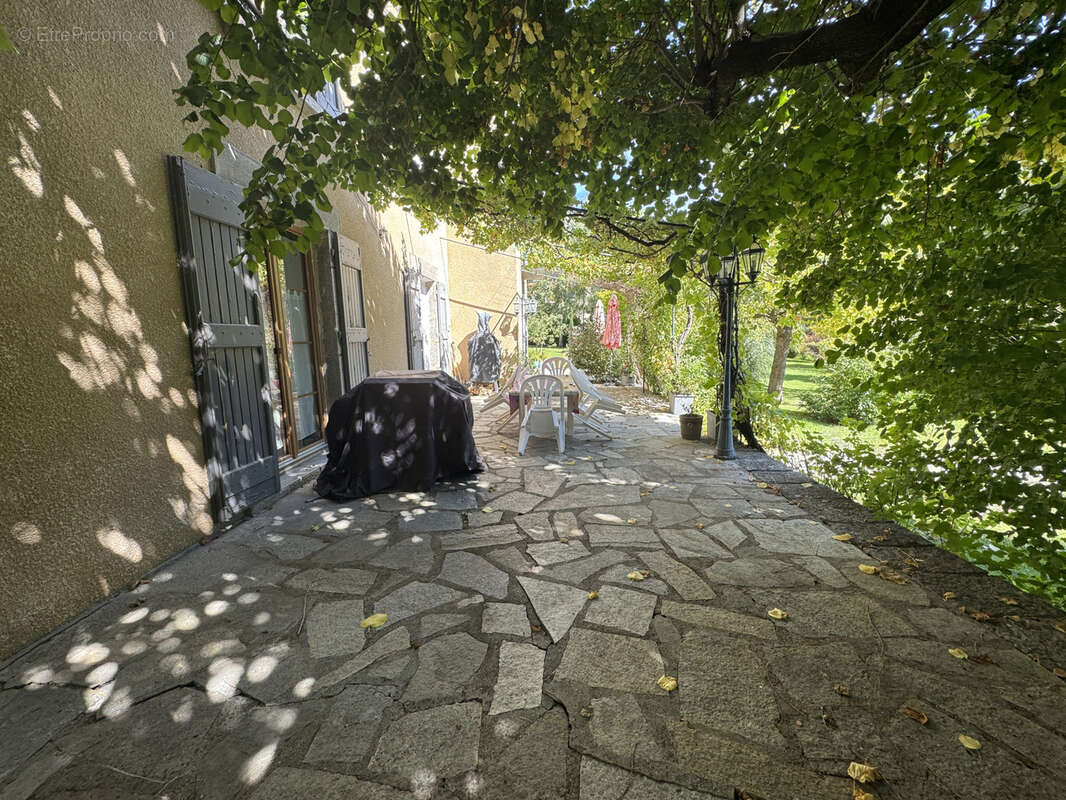 Maison à LA MOTTE-DU-CAIRE