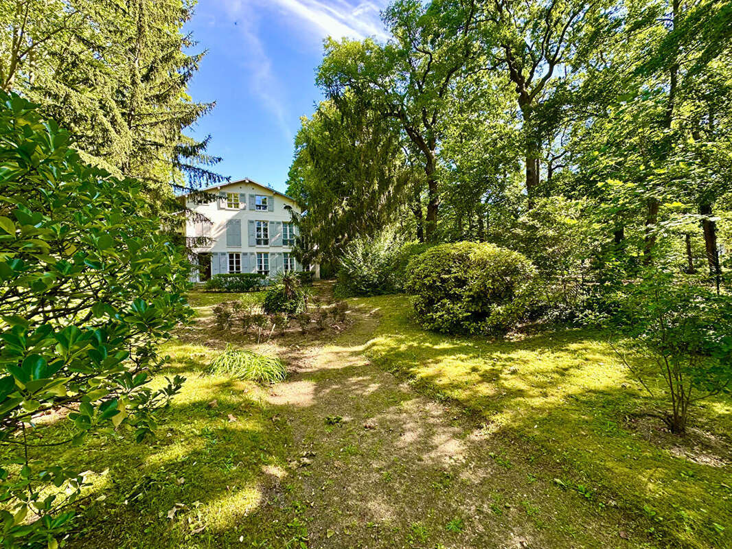 Appartement à MAISONS-LAFFITTE