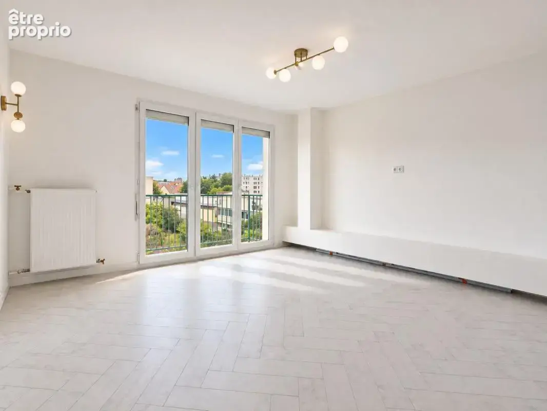 Appartement 4 pièces – 68 m² – 3 chambres – Balcon – Vue dégagée – Entièrement rénové - photo 4