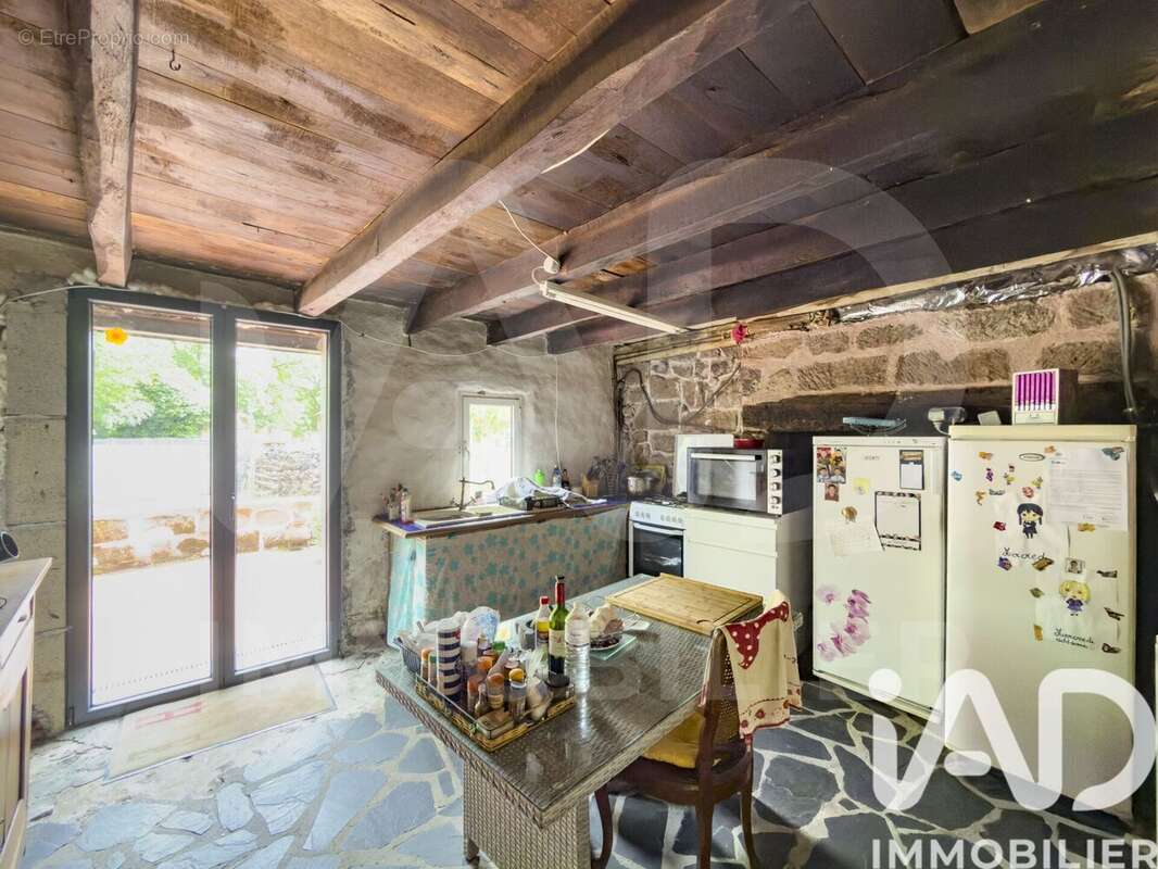 Maison 157 m² à Saint-Viance  - photo 5