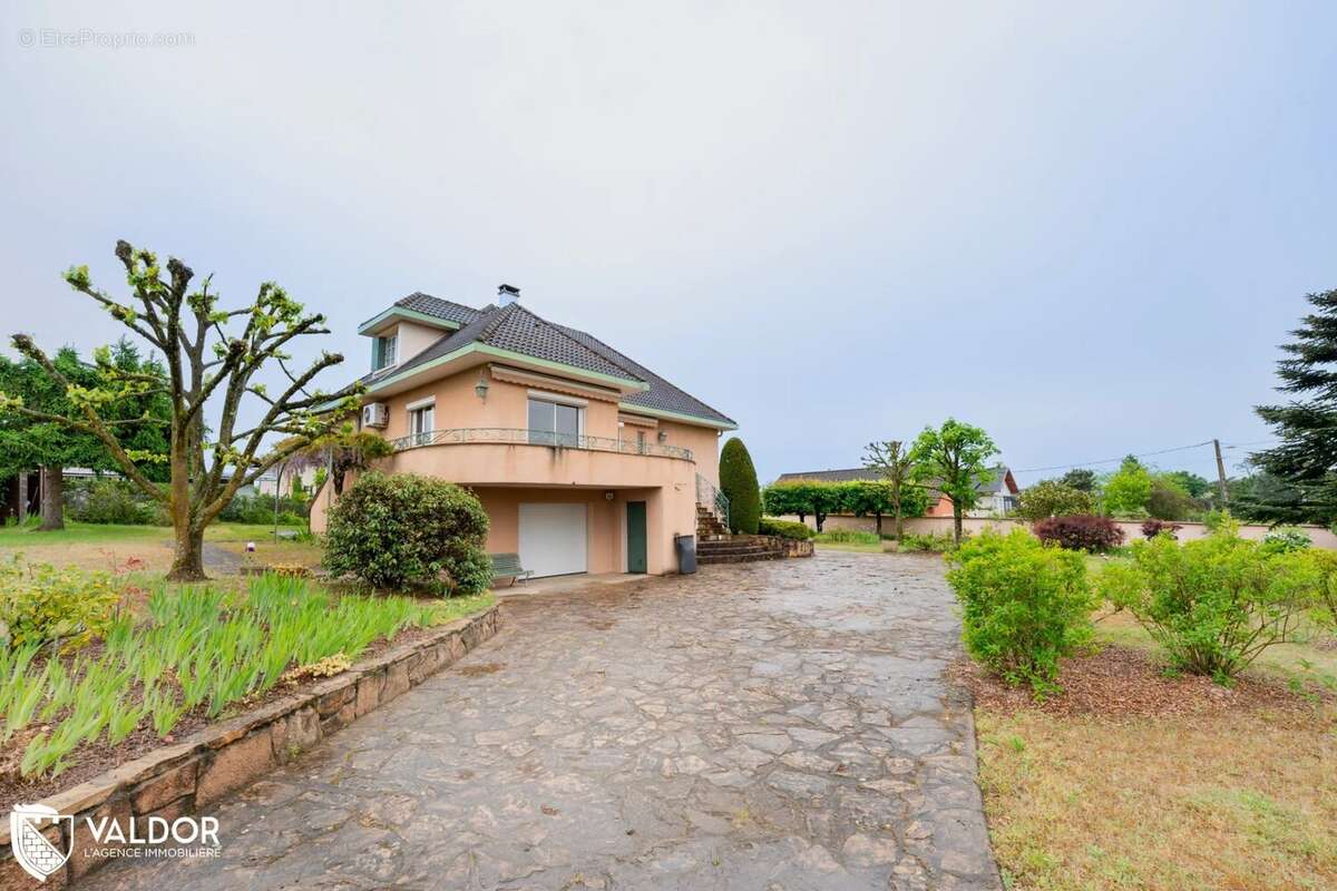 Maison à MONTMERLE-SUR-SAONE