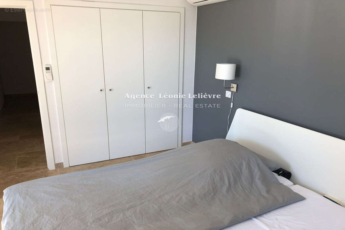 Maison à LES ISSAMBRES